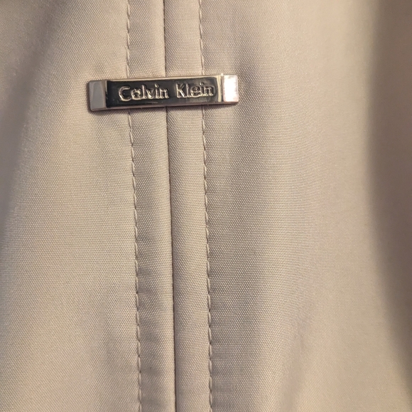 Calvin Klein trenchcoat - Picture 2 of 10